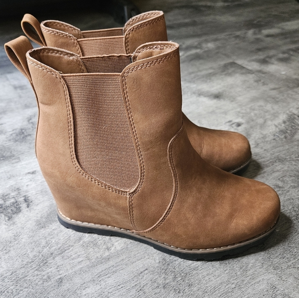 Universal Thread Congac Wedged Boots - Picture 3 of 9